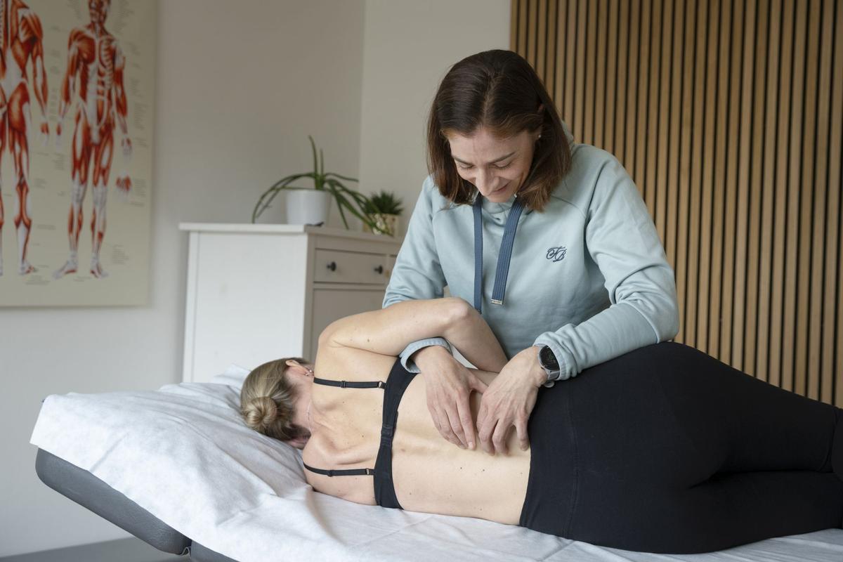 Physiotherapie Behandlung - Vorderseite